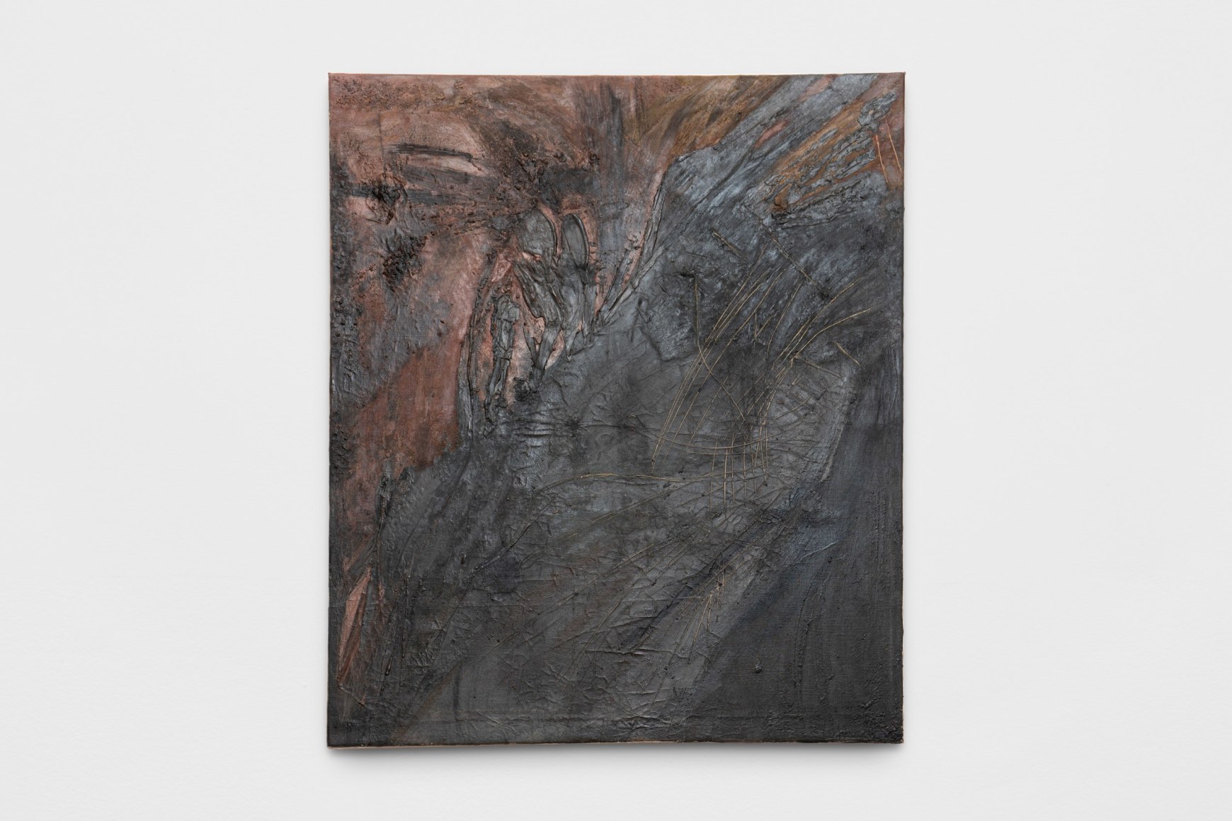 marta minuj&iacute;n untitled, 1960, laca de piroxilina, tiza, cola de carpintero y pigmentos sobre lienzo.