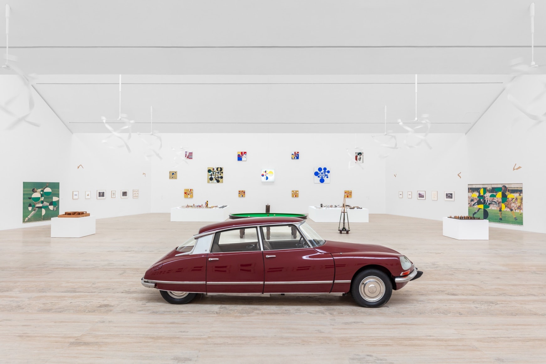 installation view gabriel orozco: polit&eacute;cnico nacional, museo jumex, 2025. photo:&nbsp;gerardo landa / eduardo l&oacute;pez (glr estudio)