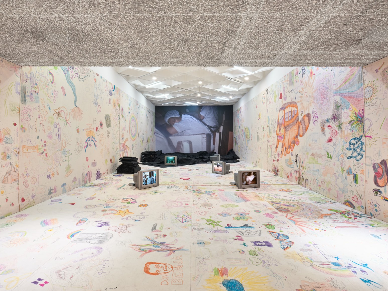 installation view oscar murillo spirits in the swamp, museo tamayo, 2025. photo: reinis lismanis, 
