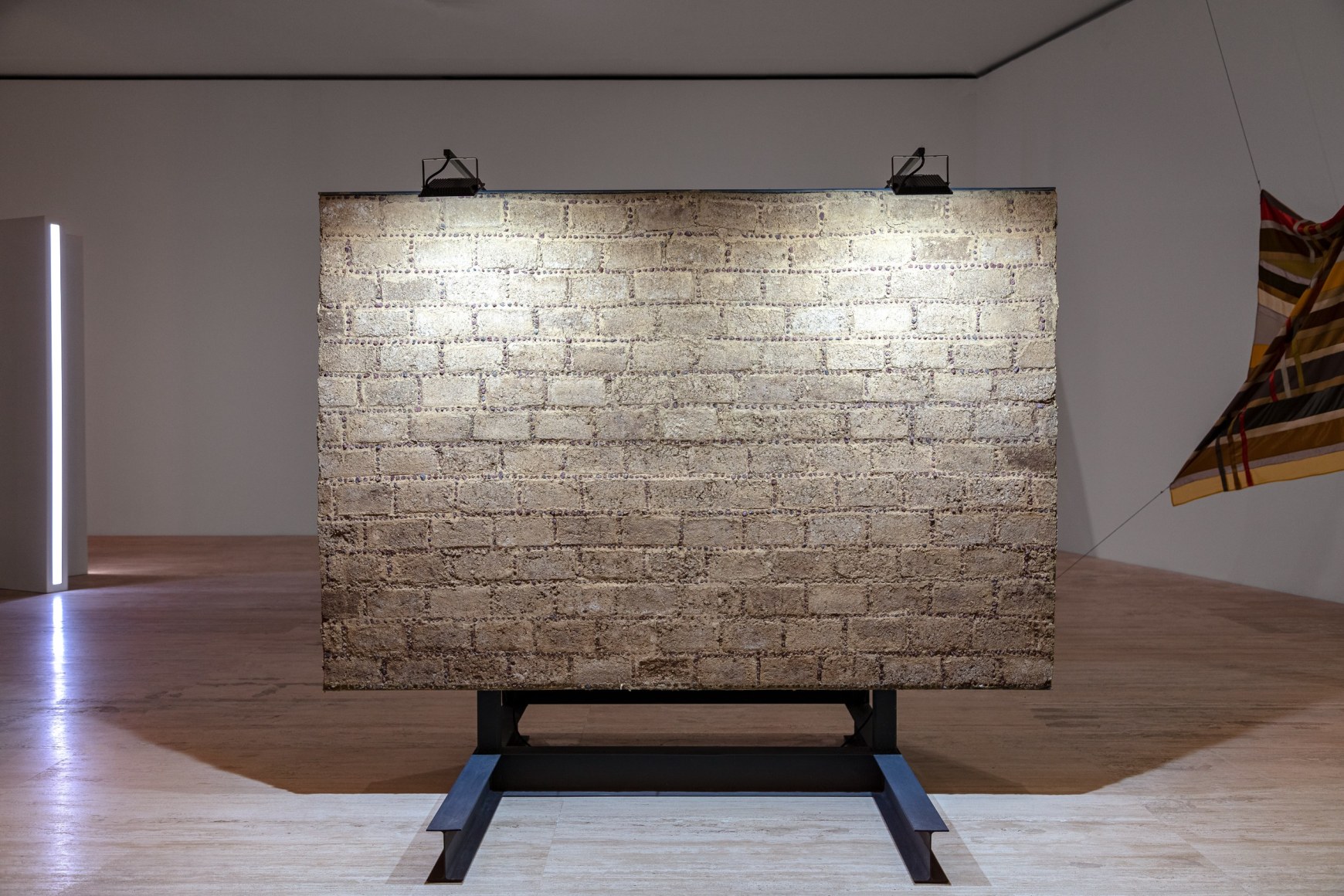 sof&iacute;a t&aacute;boas, installation view, museo jumex, 2021