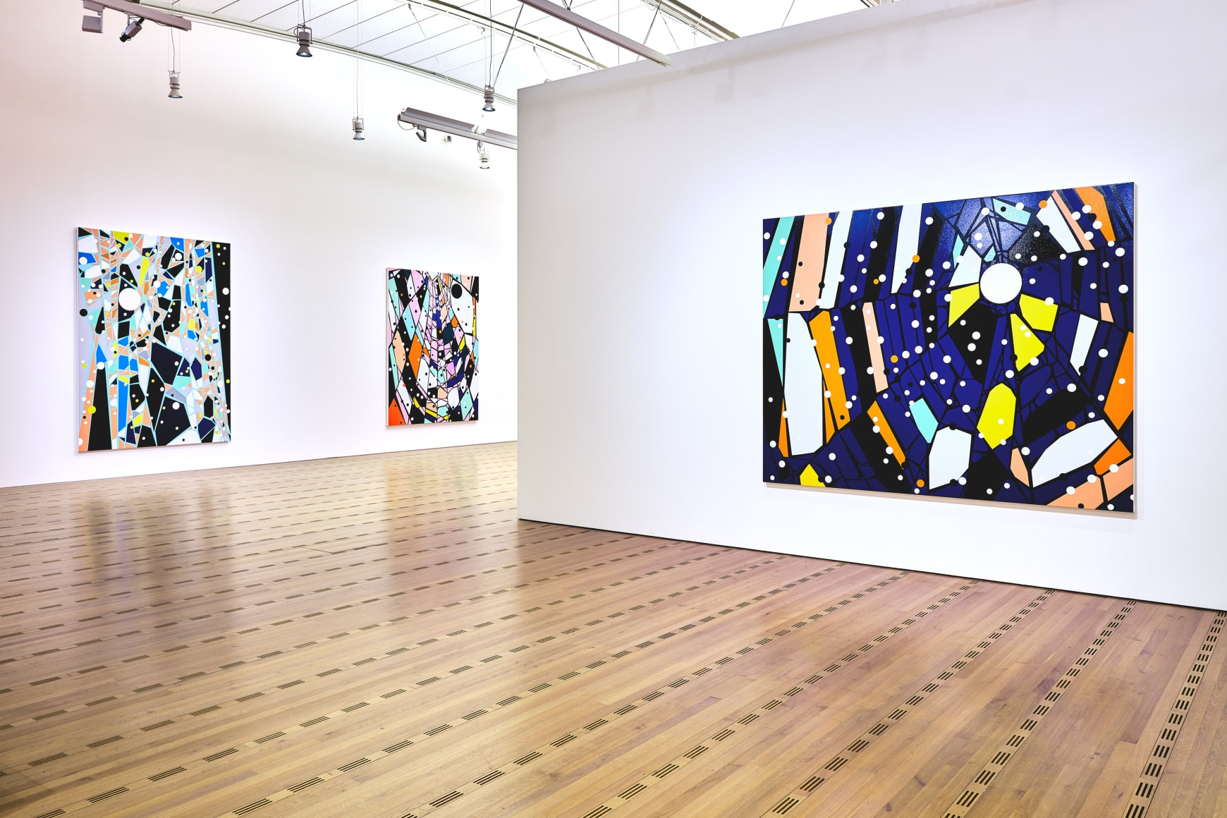 Sarah Morris: All Systems Fail. Installation view, 2024. Zentrum Paul Klee, Bern.