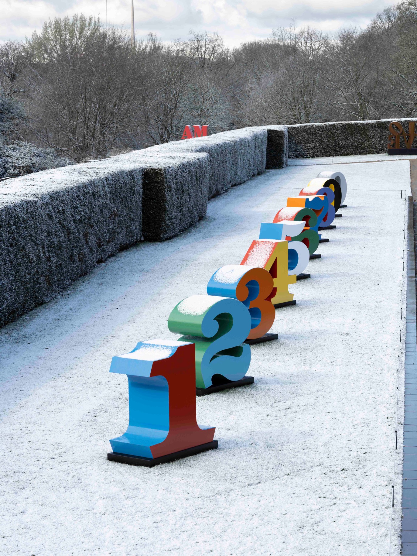 Installation view of Indiana&#039;s 6-foot ONE Through ZERO (The Ten Numbers)&nbsp;(1980&ndash;2001) in&nbsp;Robert Indiana: Sculpture 1958-2018, Yorkshire Sculpture Park, Wakefield, March 12, 2022&ndash;January 8, 2023, &nbsp;