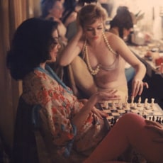 &quot;Amazing Color Pictures of Showgirls' Life at Nightclub in New York in 1958&quot;