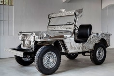 Alfredo and Isabel Aquilizan, In God We Trust, 2009, stainless steel, handcrafted metal embellishments and Jeep parts, 180 x 347 x 178 cm (70.9 x 136.6 x 70.1 inches)