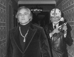 Ron Galella Marlon Brando and Ron Galella photographed by Paul Schmulbach at the Waldorf-Astoria Hotel, New York, November 26, 1974