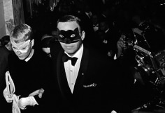 Harry Benson, Frank Sinatra and Mia Farrow at Truman Capote&rsquo;s &ldquo;Black and White&rdquo; Ball at the Plaza Hotel, New York, 1966