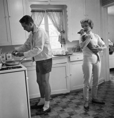 Sid Avery, Paul Newman and Joanne Woodward in their Beverly Hills home, 1958