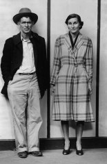 Disfarmer, Couple: Woman in plaid Coat