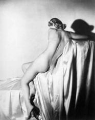 Horst, Lisa on Silk, New York, 1940