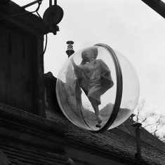Melvin Sokolsky, Roof, Harper's Bazaar, Paris 1963