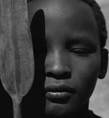 Herb Ritts, Loriki with Spear Africa 1993