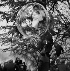 Melvin Sokolsky, School Yard Sky Watch, Paris, 1963