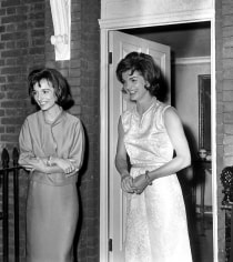 Harry Benson, Jacqueline Kennedy and Lee Radziwill, London, 1962