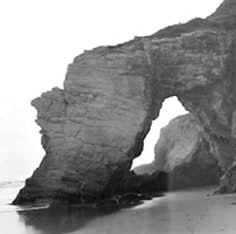 Andre de Dienes, The Arch as Seen from the South, Los Angeles, California 1950s