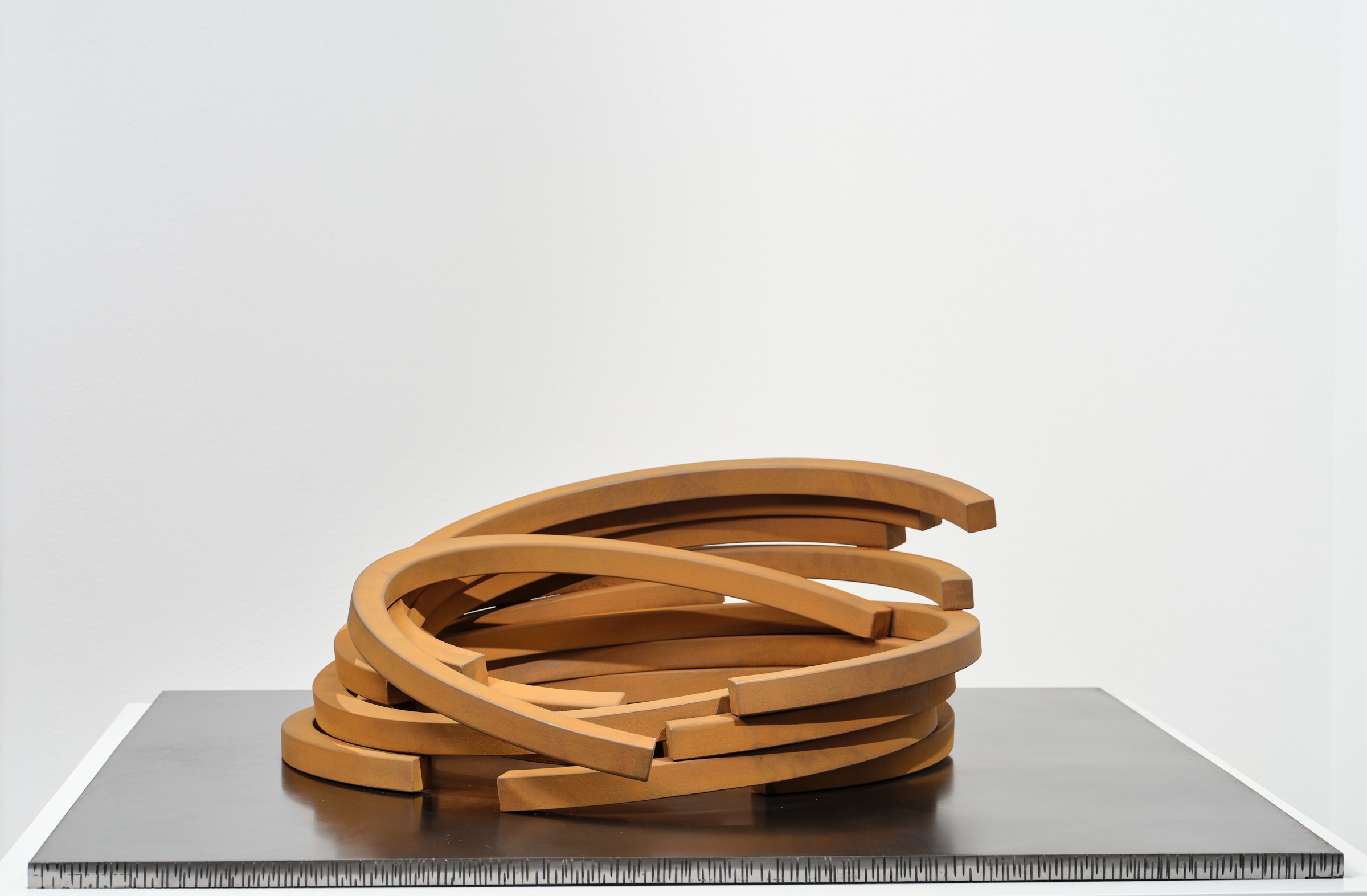 Bernar Venet, Collapse: 210.5˚ Arc x 11, 2023