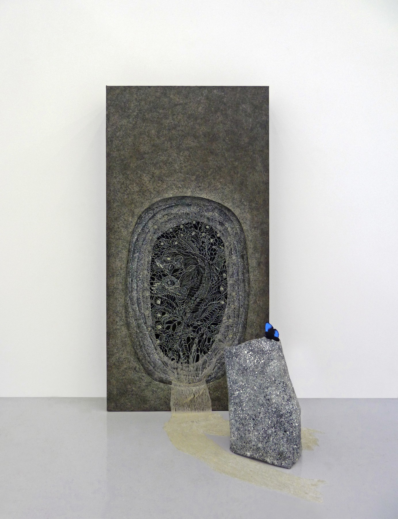 Nena Amsler Bausi (Vapor), 2010 Extruded acrylic and acrylic on canvas ​72 x 36 x 39 in.