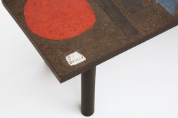 Pierre and Vera Székely's ceramic coffee table, detailed view of signature on corner