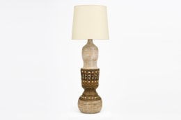 Georges Pelletier's ceramic table lamp, full straight view (horizontal image)