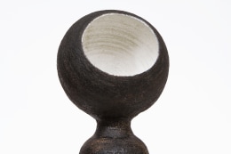 Andr&eacute; Borderie ceramic table lamp detailed view of head of lamp