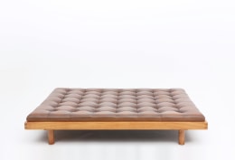 Pierre Chapo's &quot;L01L Godot&quot; daybed straight view