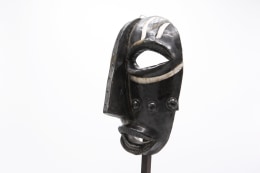 Jaque Sagan's ceramic mask, detailed view of side of mask