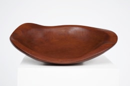 Alexandre Noll's large sculpted plate, full view of top