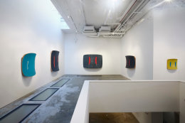 Installation view: Ron Gorchov,&nbsp;Spice of Life,&nbsp;Vito Schnabel Gallery, New York; Artworks &copy; Ron Gorchov / Artists Rights Society (ARS), New York,&nbsp;Photo by Argenis Apolinario; Courtesy the artist and Vito Schnabel Gallery