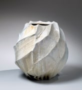 Large rounded triangular Tamba vessel with diagonally carved bands covered&nbsp; in thick dripping ash glaze　, 2015