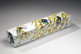 Long covered box with Kingfishers in reeds, Porcelain with polychrome kutani enamel glazes