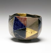 Beige, brown, blue, gray and gold-glazed triangular checkerboard basara faceted teabowl