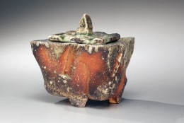 Natural ash-glazed coined Iga incense burner with ceramic cover