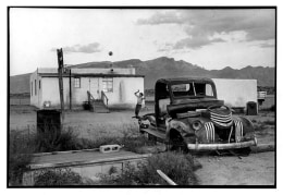 Copyright Danny Lyon / Magnum Photos, Llanito, New Mexico, 1970