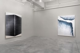 Exhibition view of&nbsp;Kwon Young-Woo: Gestures in Hanji, Tina Kim Gallery, New York (March 24&ndash;April 30, 2022). Courtesy of the artist&#039;s estate and Tina Kim Gallery. Photo &copy; Hyunjung Rhee