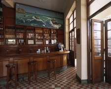 La Terraza, Hemingway&#039;s Favorite Bar, Coj&iacute;mar, Cuba, 2004