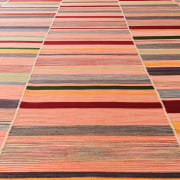 close up detail of the kia sar