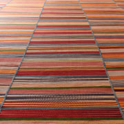 close up detail of the kia sar