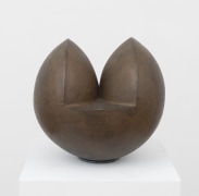 This is an image of a bronze sculpture made by Ruth Vollmer in 1966 titled: Oscule.