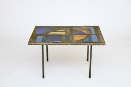 Jacques Avoinet's coffee table, straight front view from above