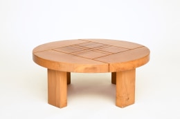 Maison Regain's coffee table, full straight view