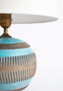 Jean Besnard's ceramic table lamp, detailed view of ceramic