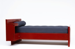 Jean Prouv&eacute;'s daybed, side diagonal view