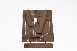 Ricardo Santamaria's wooden sculpture, full straight view
