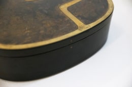 Jany Blazy's box, detailed view of side of box with lid closed