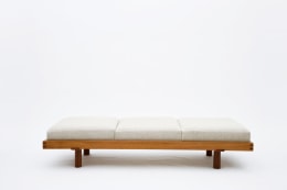 Pierre Chapo's &quot;L09F&quot; daybed straight view