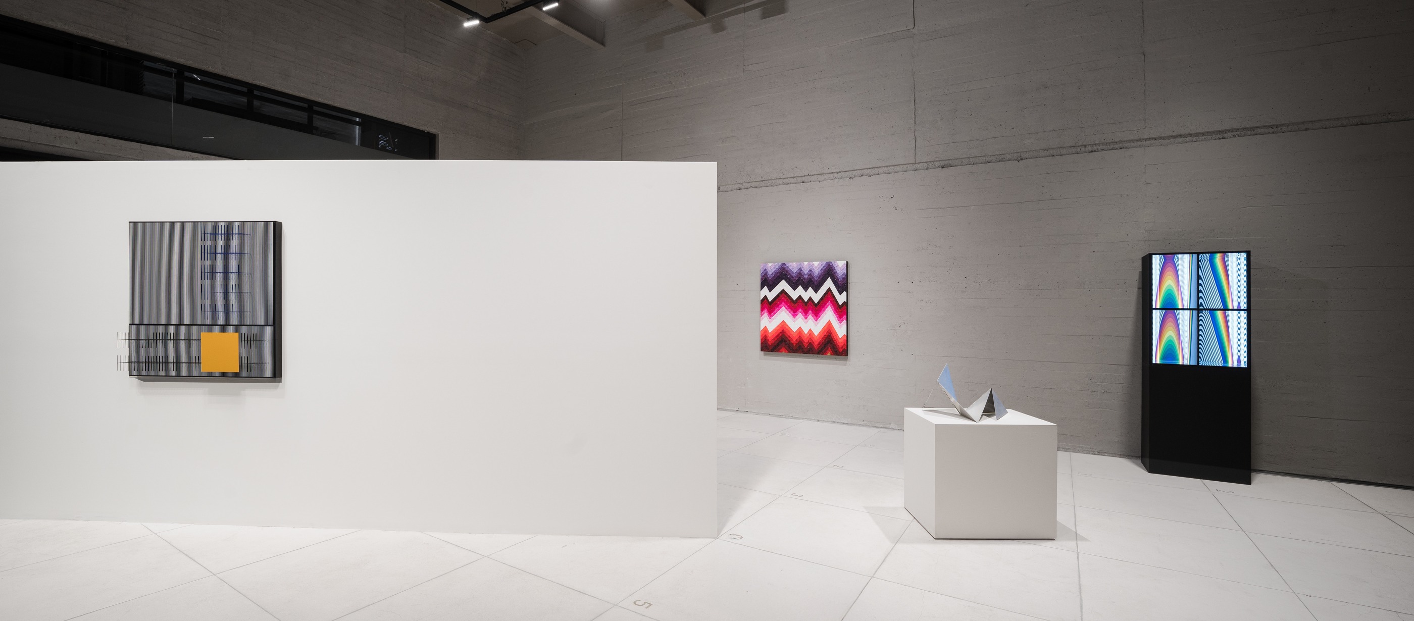 Behind the Screen Vol.1 – The Intermediate Space