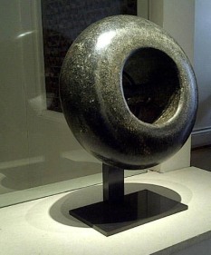 Basalt wrestler&rsquo;s weight South India, Tamill Nadu Late 17th/18th century Basalt 6.5 (H) &amp; 14.2 (D) in.