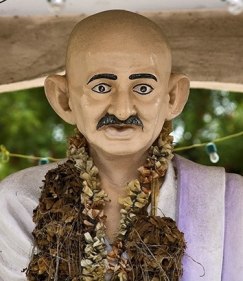 Vivek Vilasini VERNACULAR CHANTS II Comprised of nine photographs (one full edition) Edition of 5 + 1AP 2007 Archival print on hahnemuhle photo rag fine art paper 37.5 x 33 in.