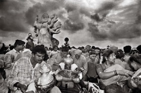 Raghu Rai Ganpati Celebration, Mumbai 2001 Digital print on archival paper 20 x 30 in.