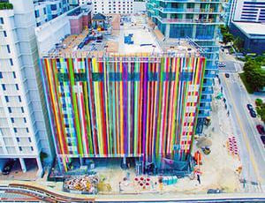 Markus Linnenbrink paints mural in Miami