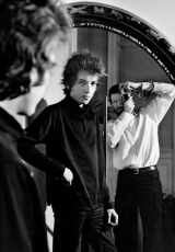 The New York Times: Daniel Kramer, Who Photographed Bob Dylan’s Rise, Dies at 91